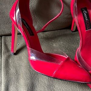 Womens Heart and Soul Shoes. Worn only once like brand new.